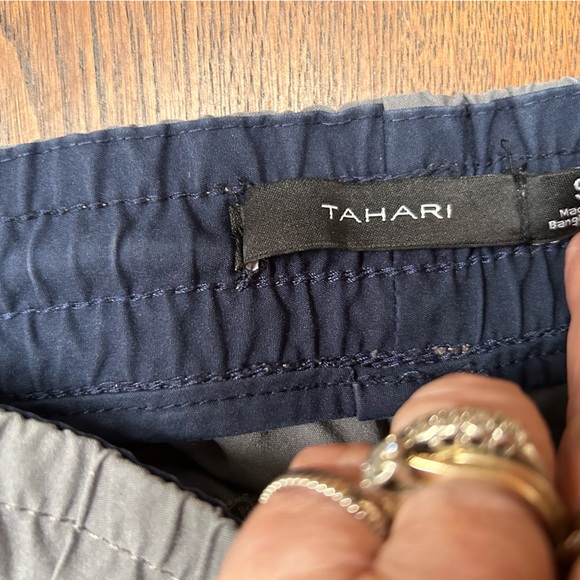 TAHARI Women’s-S-Joggers Ankle Cropped pants. Gray. Elastic & drawstring waist. - Picture 4 of 4
